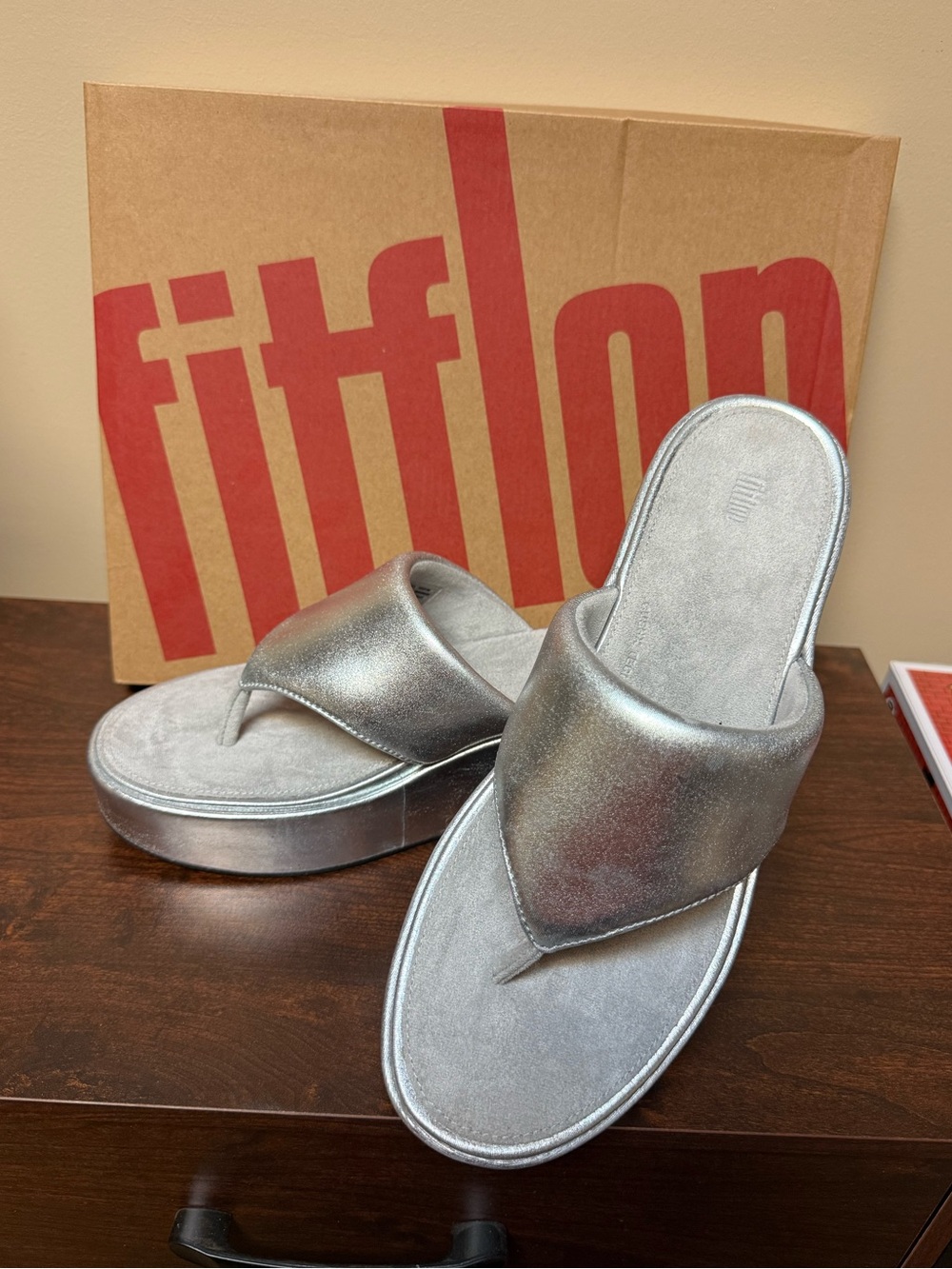 BNIB FitFlop Silver Platform Wedge Toe-Post Sandals - Woman’s Size 11